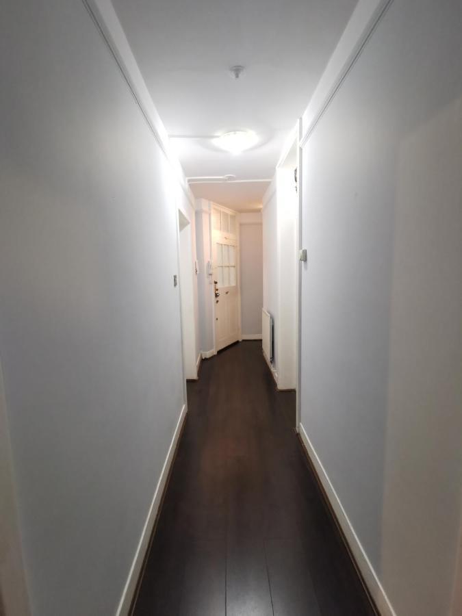 Neat Double Room Londra Esterno foto